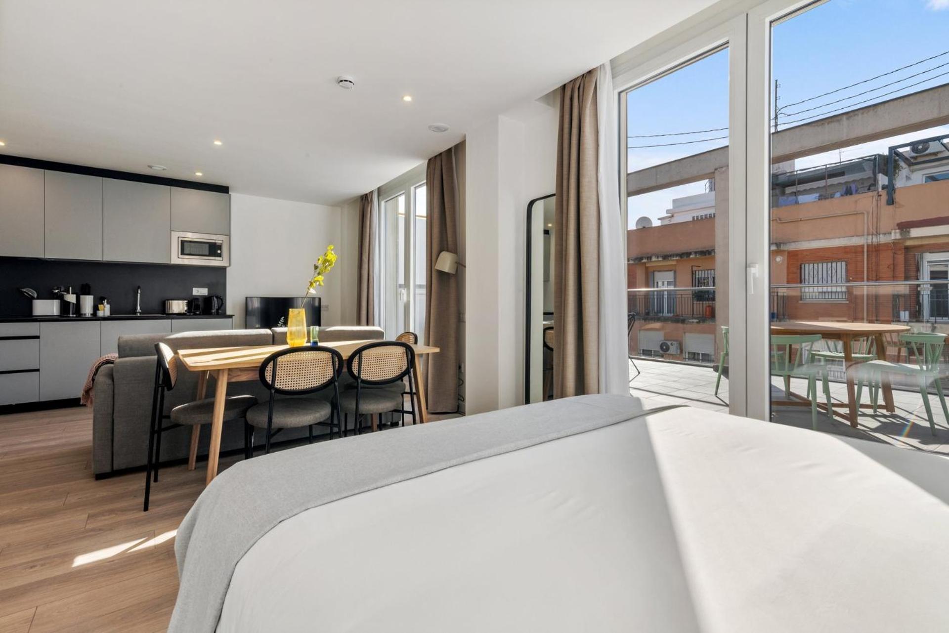 Limehome Valencia Carrer Del Pare Palau I Quer Exterior photo