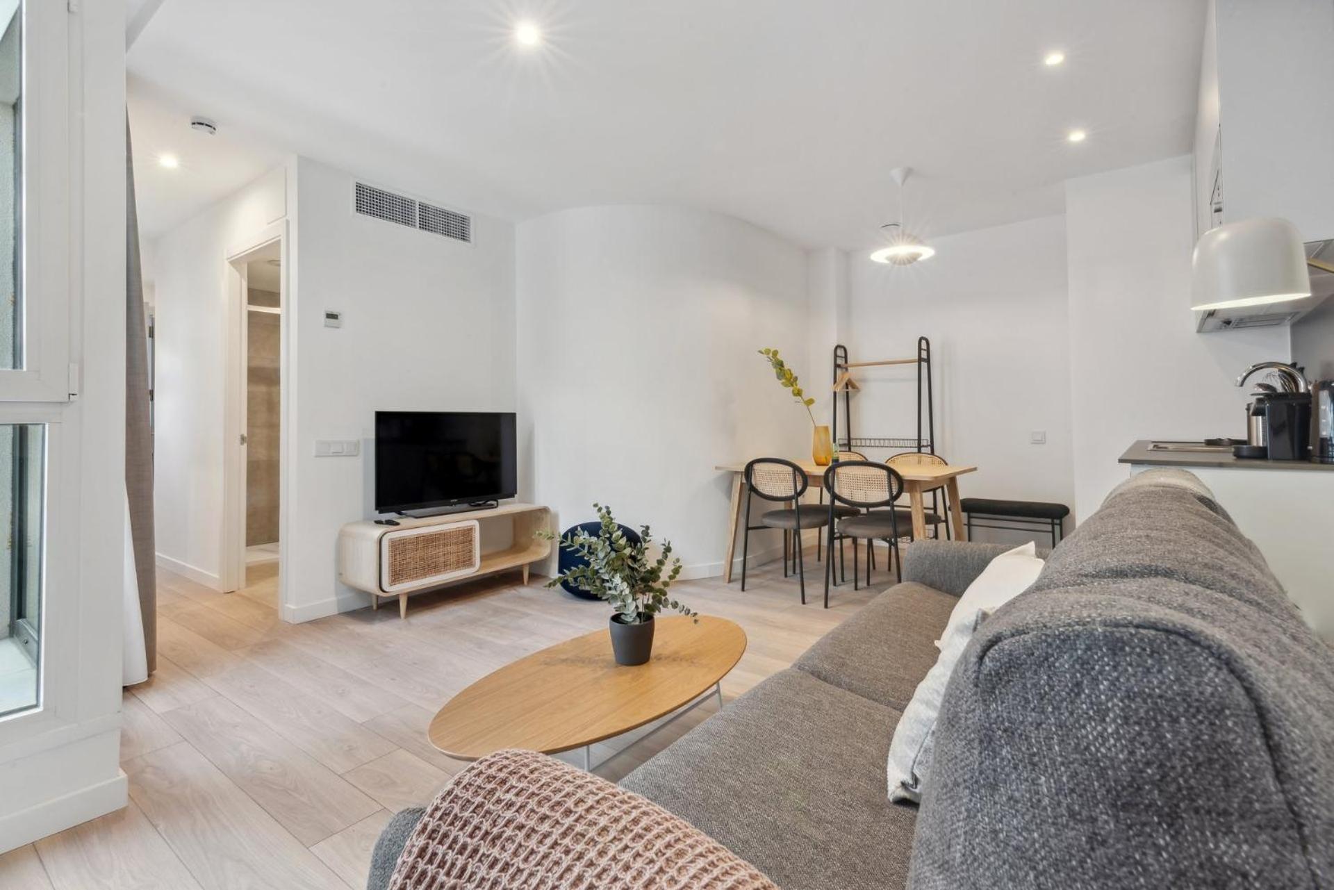 Limehome Valencia Carrer Del Pare Palau I Quer Exterior photo