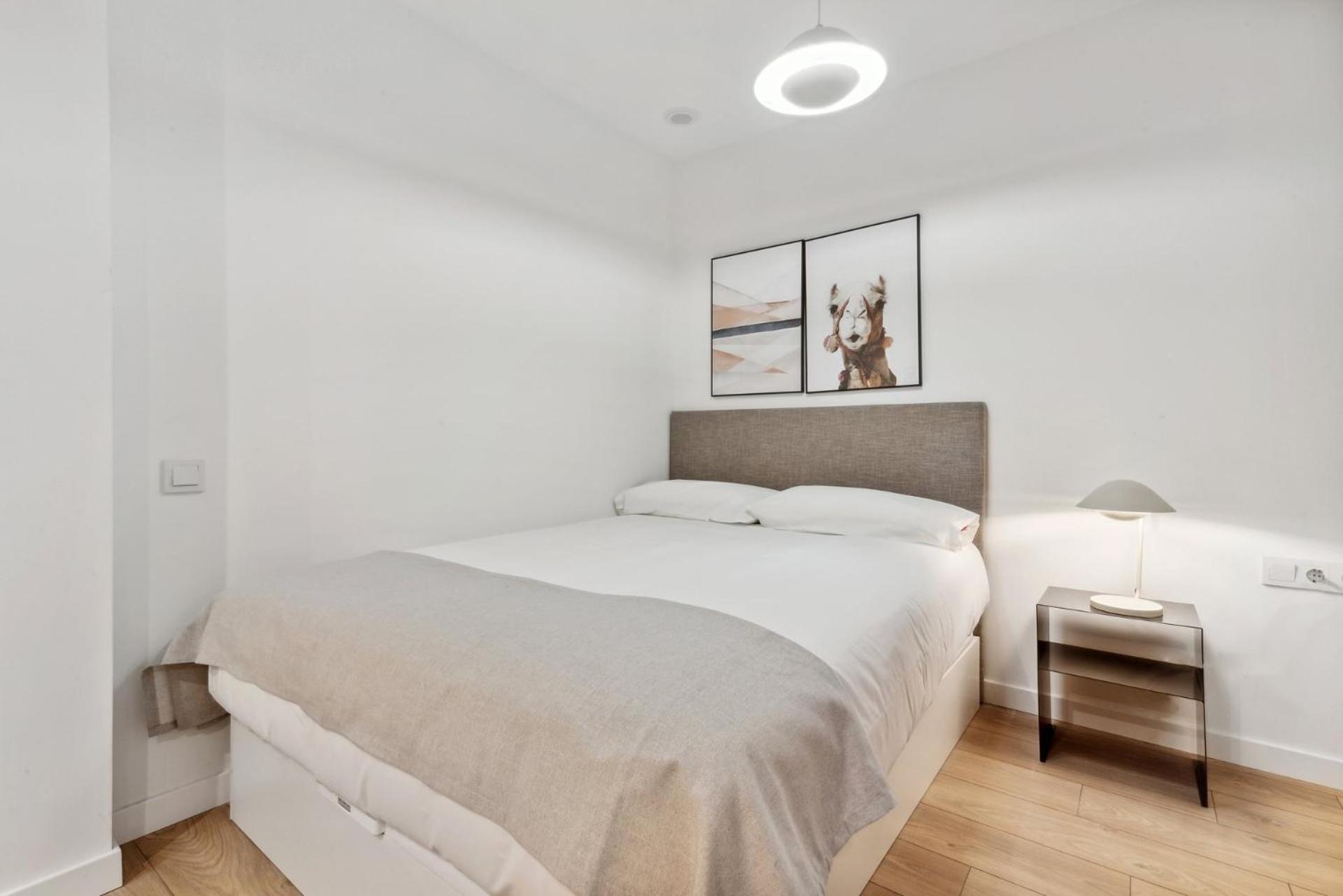Limehome Valencia Carrer Del Pare Palau I Quer Room photo